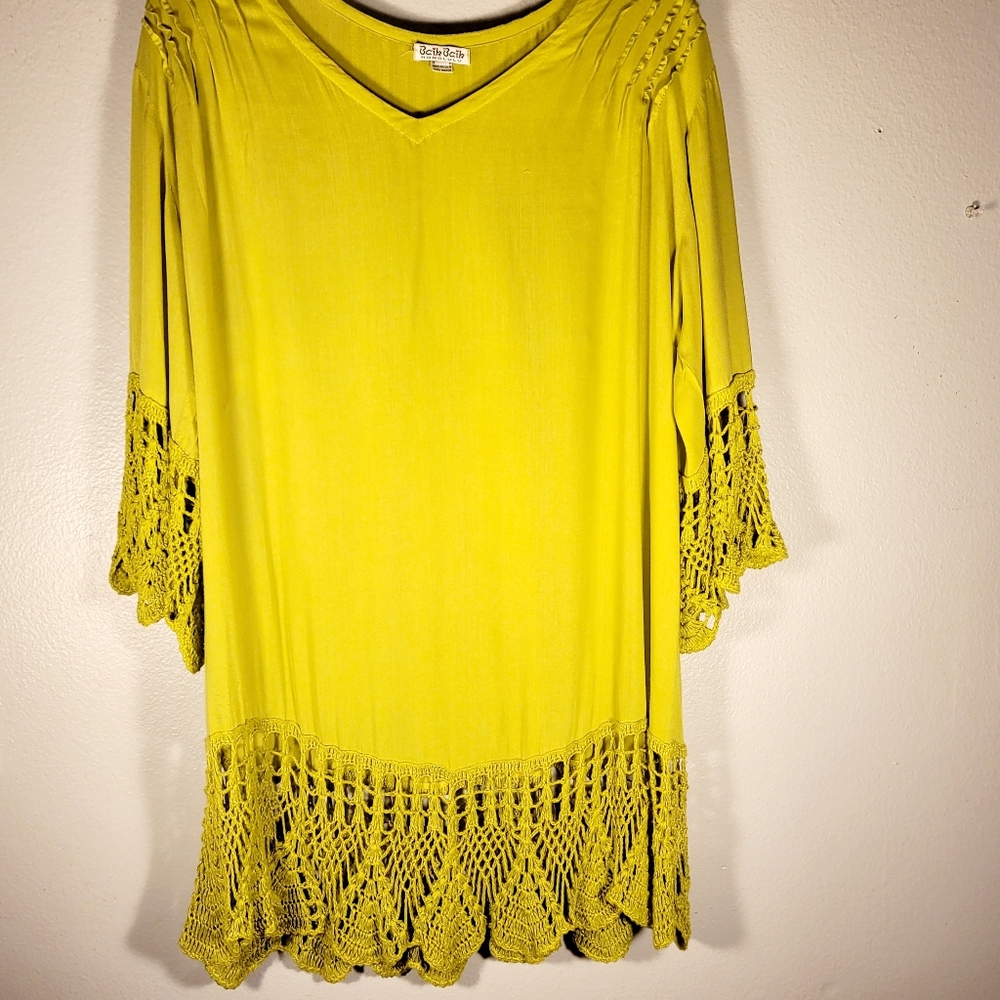 Crocheted Hem & Sleeves Bright Green Tunic Large Boho Hippie Fairycore Artsy